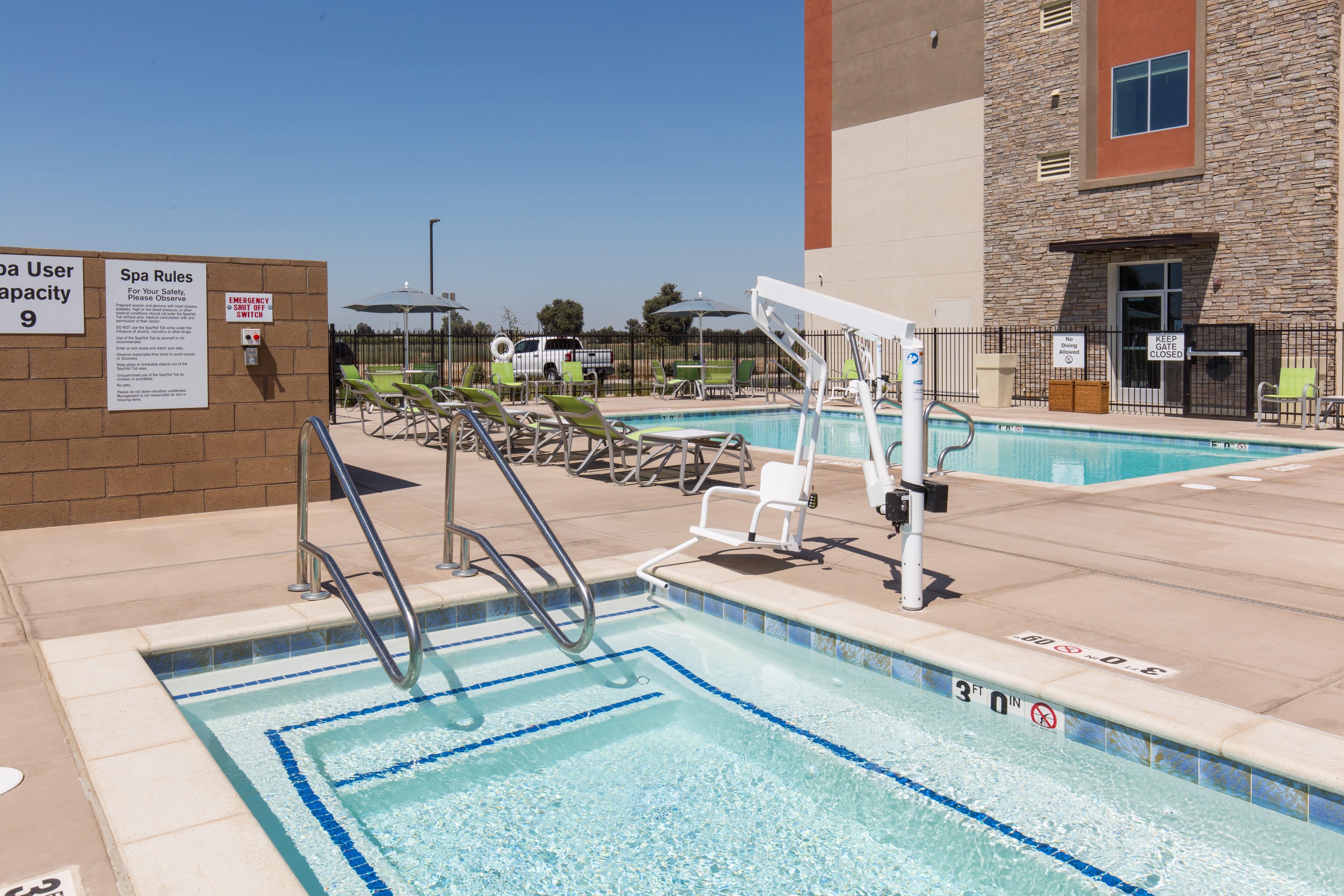 Holiday Inn Express Visalia-Sequoia Gateway Area By Ihg Buitenkant foto
